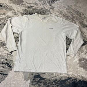 Patagonia Shirt Mens 2XL White Crew Neck Logo Long Sleeve Pullover Regular Fit